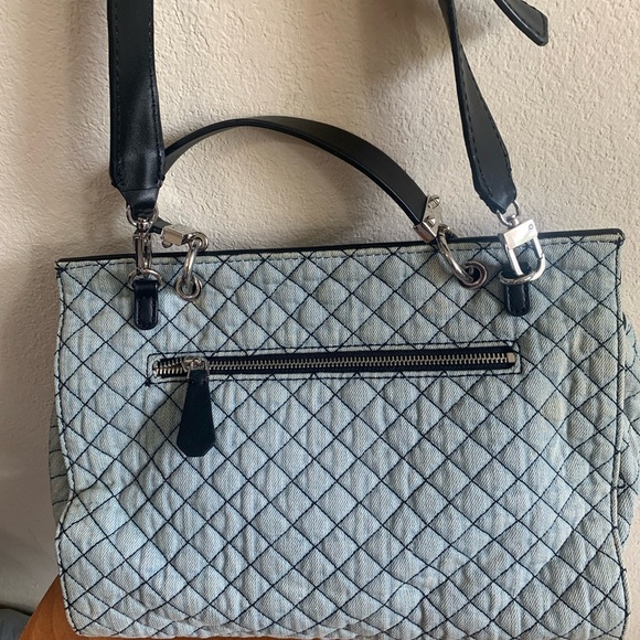 Guess Quilted Denim Blue Shoulder Bag or handle with Geometric Design - Picture 2 of 10